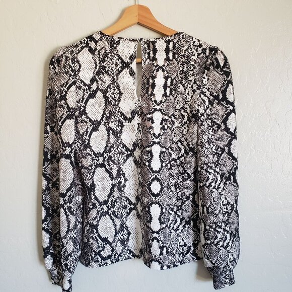 Express Snakeskin Print Puff Sleeve Top Black/White Size Women's XS Keyhole Back - Picture 7 of 10
